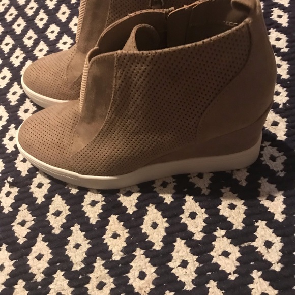 Mia Tan Suede Booties with Herl and Rubber bottom - Picture 4 of 6